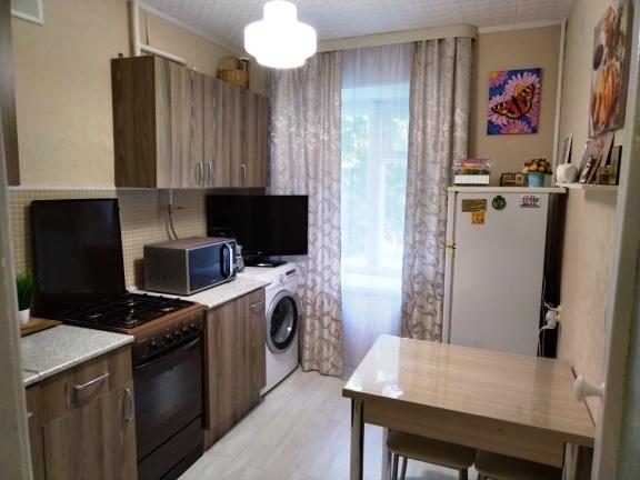 Квартира на продажу в Малой Дубне (Малодубенском с/о), улица Володарского, 7 фото №0
