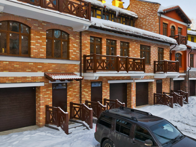 Таунхаус на продажу в Сабурово, Сиреневая улица, 3 фото №0