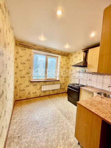 Квартира на продажу в Тольятте, Тополиная улица, 41 фото №0