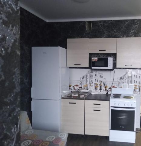 Квартира в аренду в Уфе, Кустаревская набережная, 23 фото №0