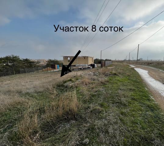 Участок на продажу в Угловом, улица Комарова фото №0
