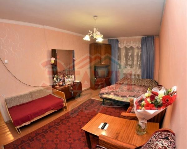 Квартира на продажу в Алуште, Октябрьская улица, 35 фото №0