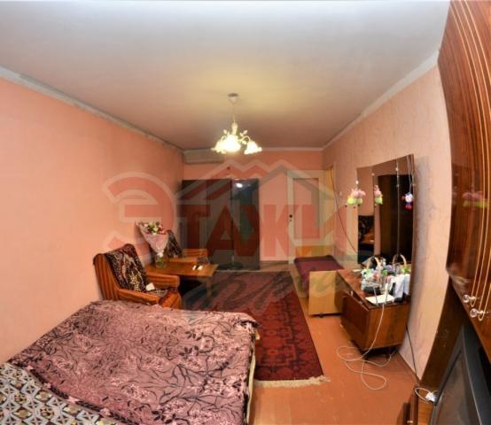 Квартира на продажу в Алуште, Октябрьская улица, 35 фото №1