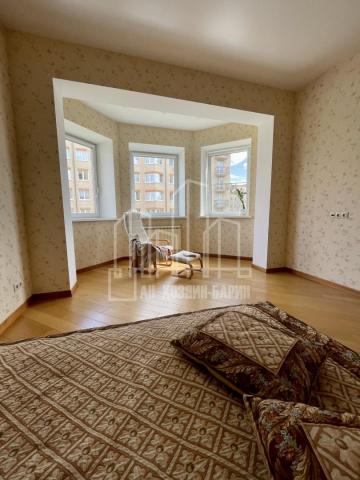 Квартира на продажу в б/е Звенигороде, микрорайон Верхний Посад, Садовая улица, 2 фото №0