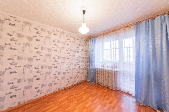 Квартира на продажу в Екатеринбурге, Армавирская улица, 17  фото №1