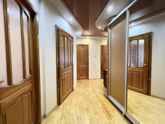 Квартира на продажу в Кирове, проспект Строителей, 11А фото №0