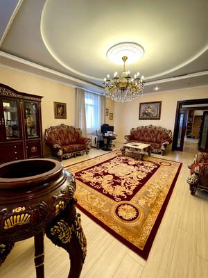 Дом в аренду в Екатеринбурге, Автономных Республик ул, 69 фото №0