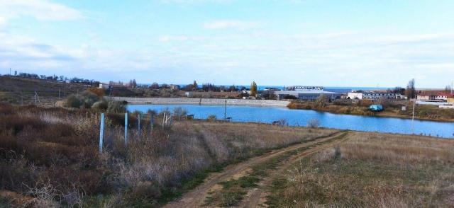 Участок на продажу в Угловом, переулок Комарова, 155 фото №0