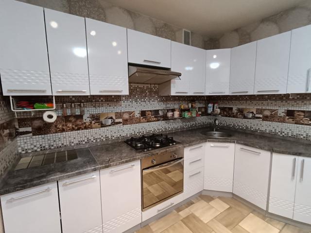 Квартира на продажу в Смоленске, Попова улица, 130 фото №0