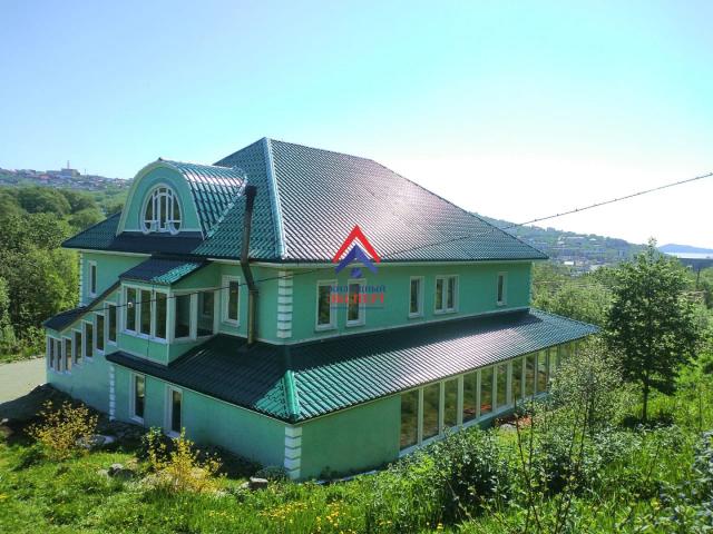 Дом с участком на продажу в Петропавловске-Камчатском, Фестивальная улица, 31 фото №0