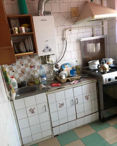 Квартира на продажу в Шахтах, ул. Разина, 19 фото №0