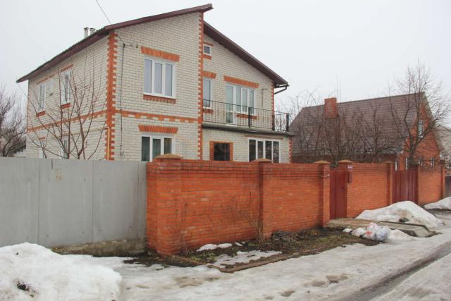 Дом на продажу в Строителе, Луговой переулок фото №0