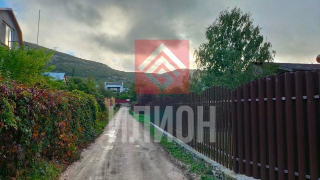 Участок на продажу в селе Кизиловое, Форосская улица, 108 фото №2