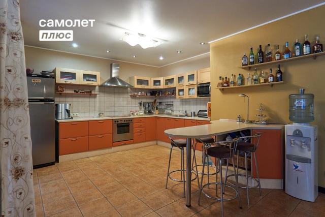 Квартира на продажу в Омске, улица Сергея Лазо, 21 фото №0