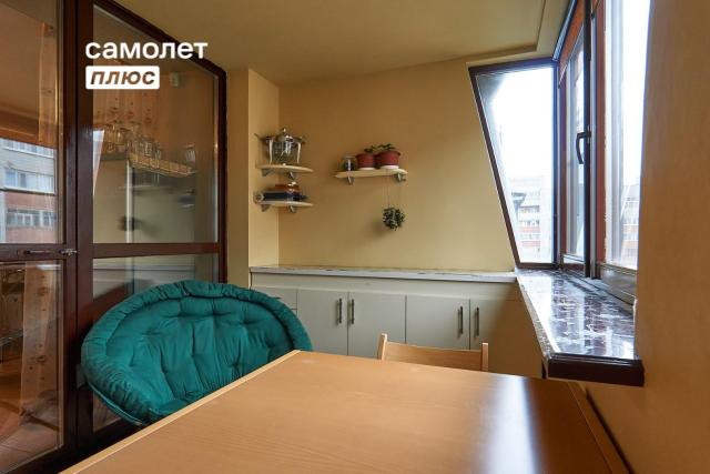 Квартира на продажу в Омске, улица Сергея Лазо, 21 фото №1